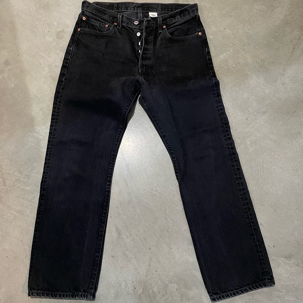 Levi’s 501 button fly. Size W32 L30. Excellent condition